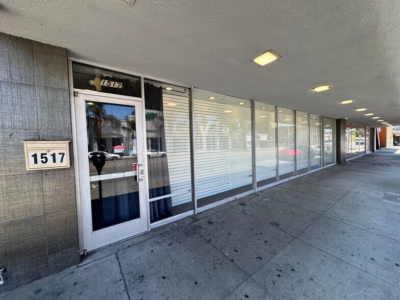 More Photos Of 1515-1517 N Main St, Santa Ana Storefront For Lease