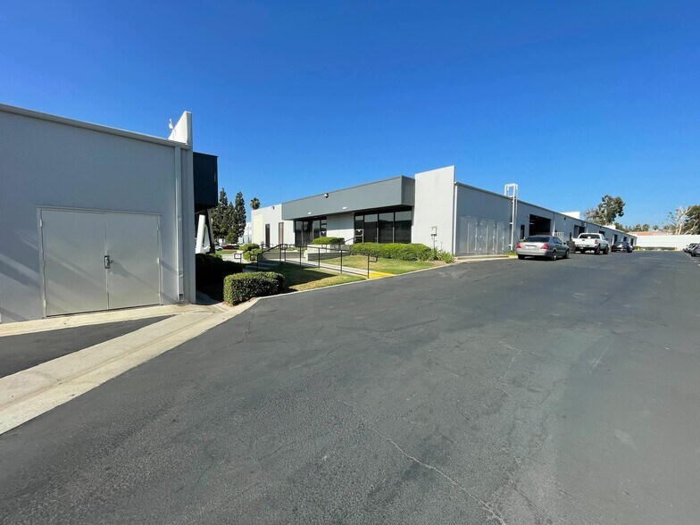 More Photos Of 2800-2824 E Imperial Hwy, Brea Unknown For Lease