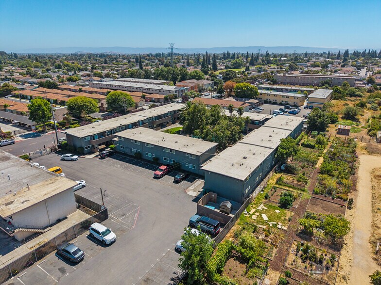 More Photos Of 550 Berry Ave, Hayward Apartments For Sale
