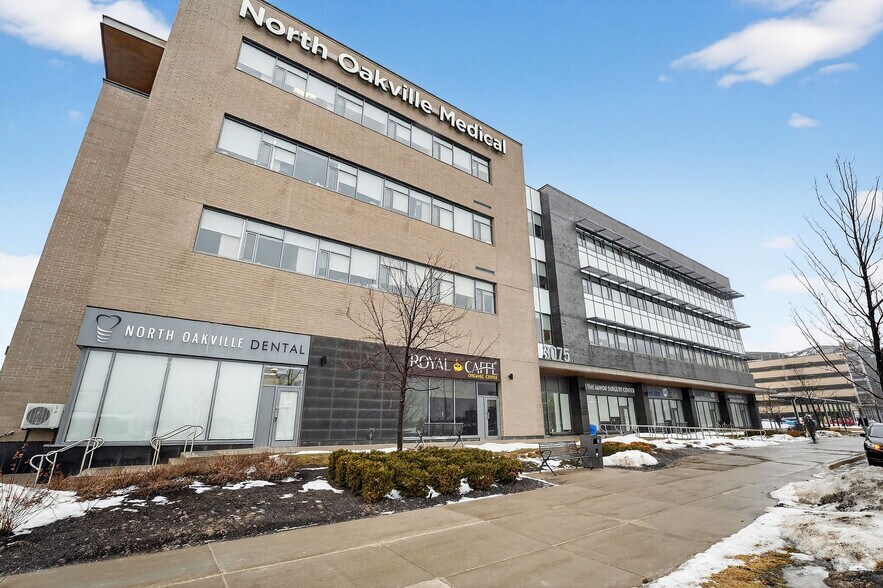 More Photos Of 3075 Hospital Gate, Oakville Medical For Lease