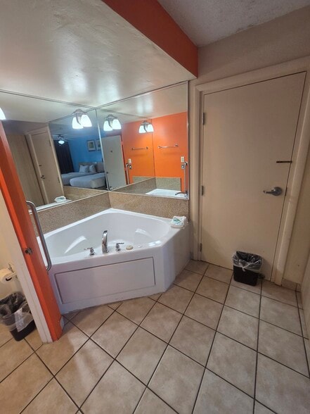More Photos Of 2261 E Irlo Bronson Memorial Hwy, Kissimmee Hotel For Sale