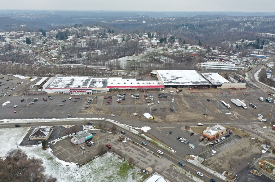 More Photos Of 539 Valley Dr, Oceana Storefront For Lease