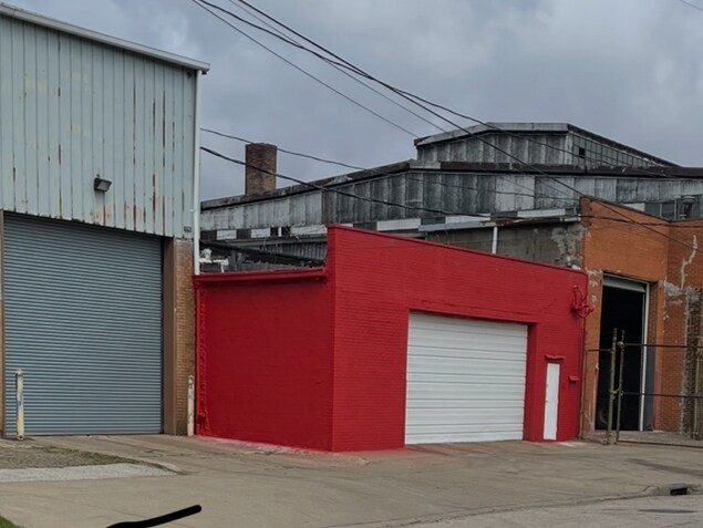 More Photos Of 6411 Central Ave, Cleveland Warehouse For Lease