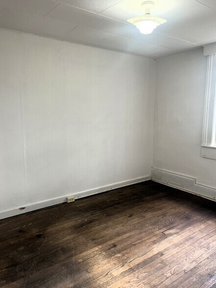 More Photos Of 17925 W Old US Highway 12, Chelsea Specialty For Sale