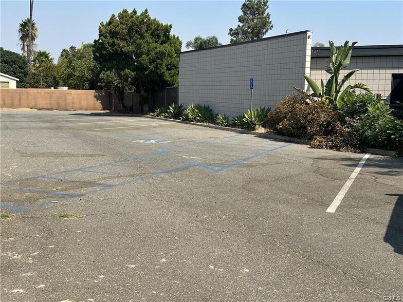 More Photos Of 4943 La Sierra Ave, Riverside Freestanding For Lease