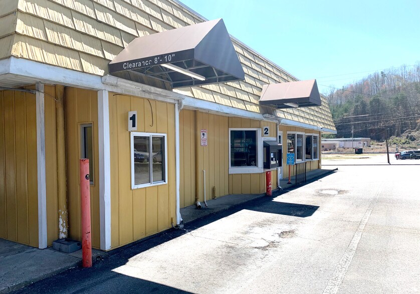 More Photos Of 1706 Virginia Ave, Martinsville Restaurant For Sale