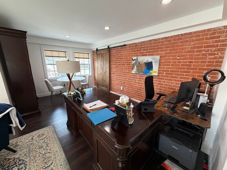 More Photos Of 390 E Walnut St, Pasadena Office For Lease