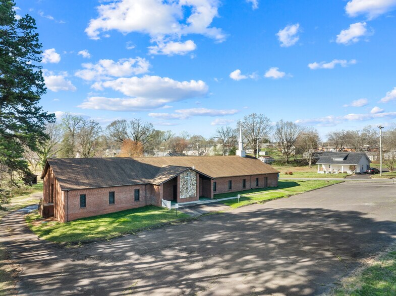 More Photos Of 334 N Oakland Ave, Statesville Specialty For Sale