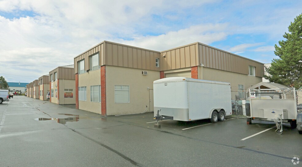More Photos Of 2064 W Henry Ave, Sidney Light Manufacturing For Sale