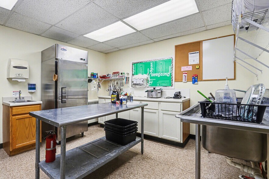 More Photos Of 130 E Water St, Constantine General Retail For Sale