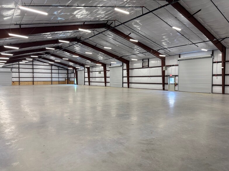 More Photos Of 3000 Wyndham Industrial Dr, Opelika Manufacturing For Lease