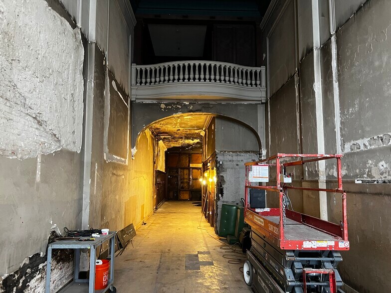 More Photos Of 1326 Walnut St, Philadelphia Storefront Retail Office For Sale