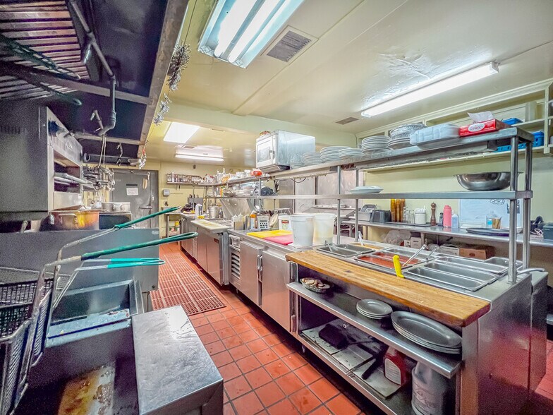 More Photos Of 100 W Maple Ave, Langhorne Restaurant For Sale