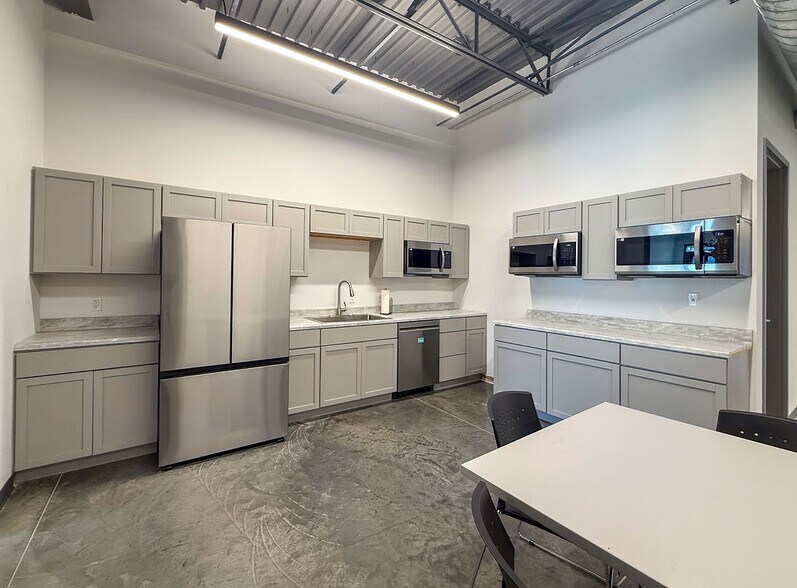 More Photos Of 8989 Weier Rd, Pevely Industrial For Sale