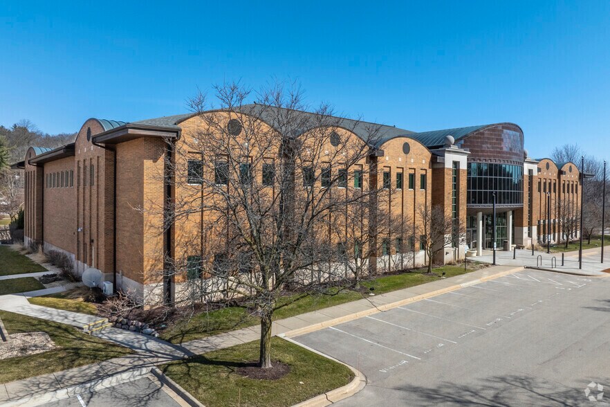 More Photos Of 3500 University Ave, Madison Office For Sale