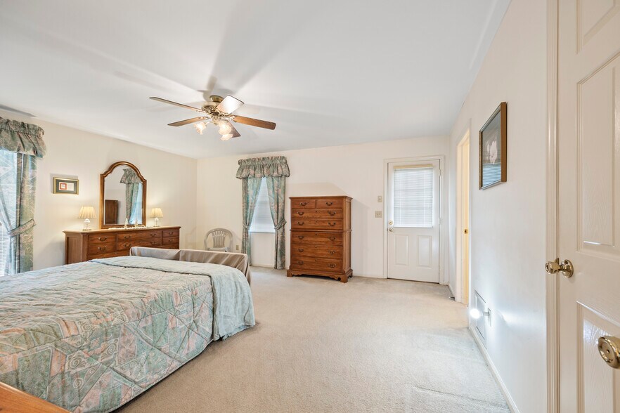 More Photos Of 1313 Irvin Ave SW, Live Oak Apartments For Sale