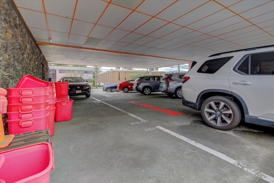 More Photos Of 992 Clifton Ave, Clifton Medical For Sale