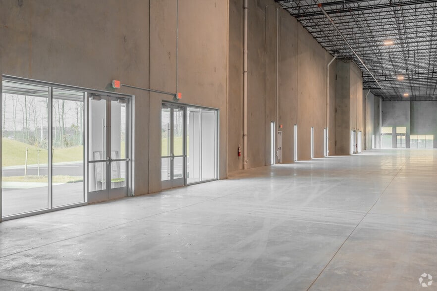 More Photos Of 7413 Cushing Rd, Manassas Refrigeration Cold Storage For Lease