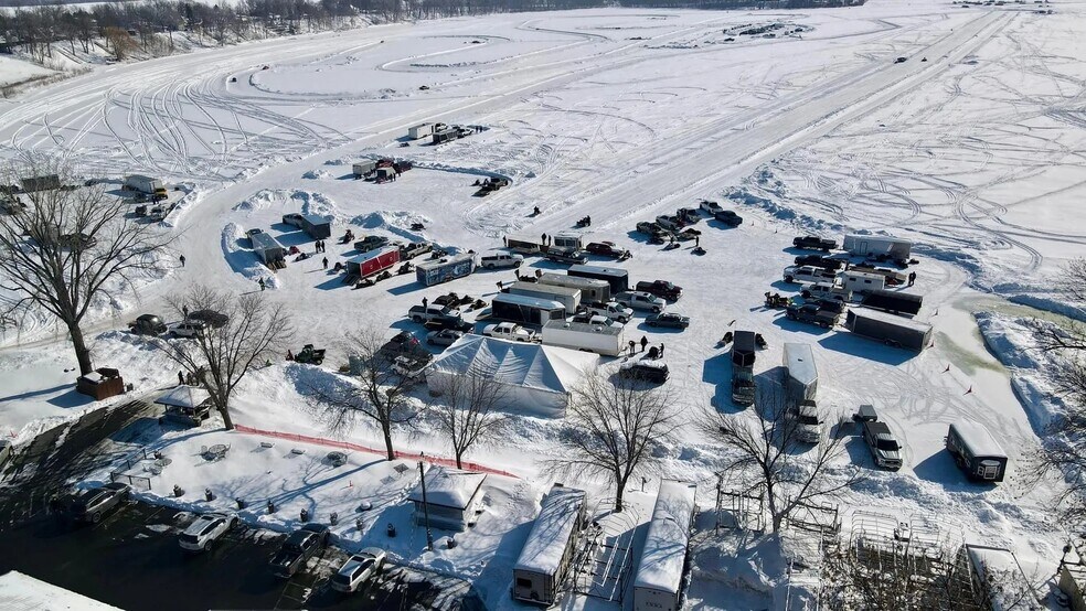 Primary Photo Of 805 Main St, Madison Lake Restaurant For Sale