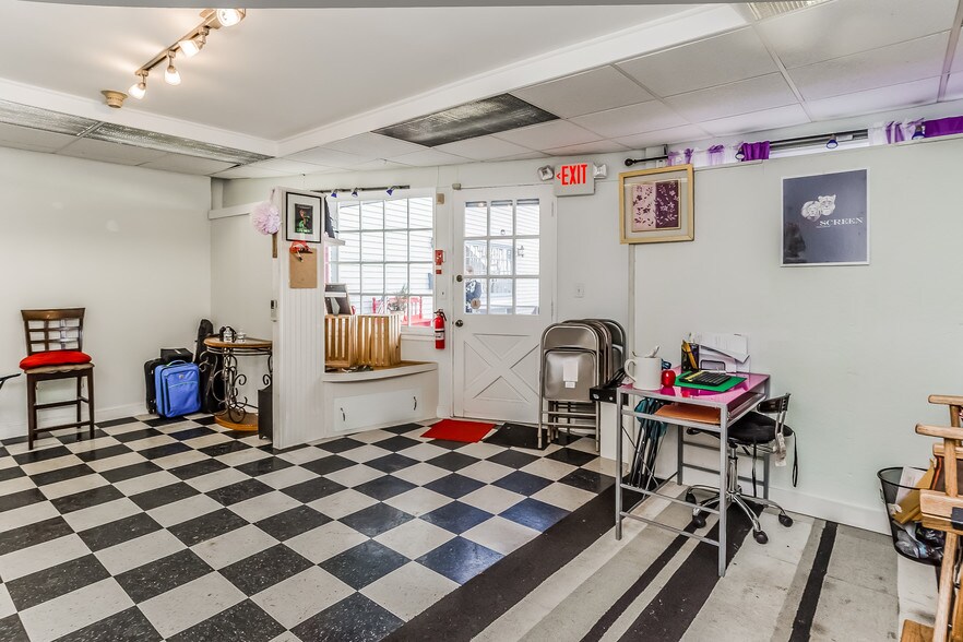 More Photos Of 29 Race St, Frenchtown Storefront Retail Office For Sale