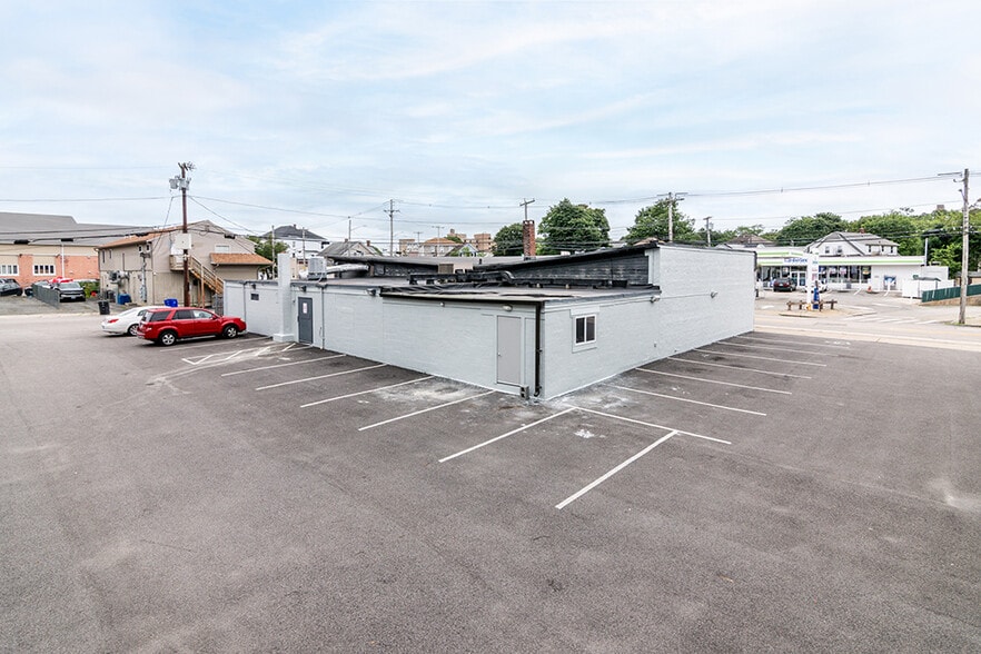 More Photos Of 245 Washington St, West Warwick Bar For Sale