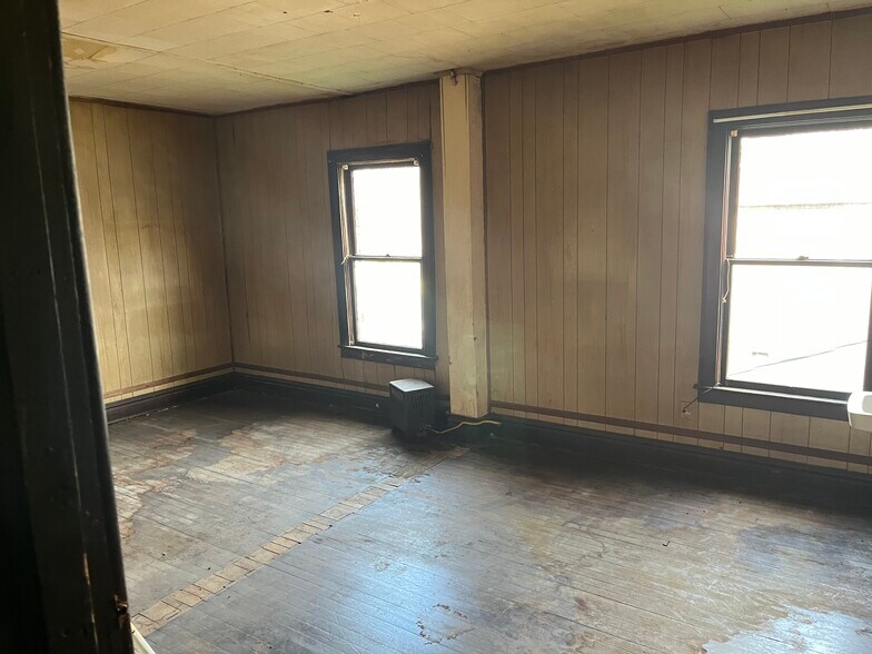 More Photos Of 503 Main St, Madison Hospitality For Sale