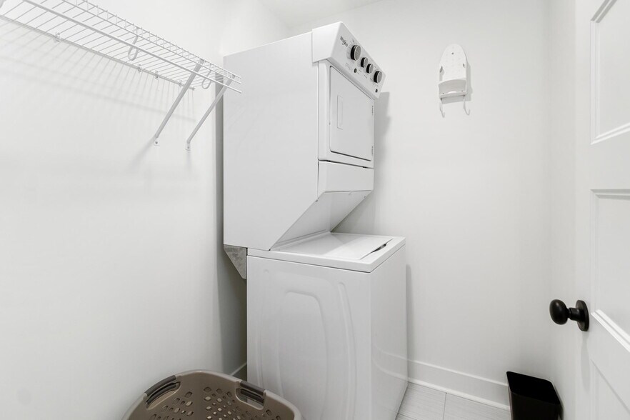 More Photos Of 725 Hornbuckle Rd, Clarksville Apartments For Sale