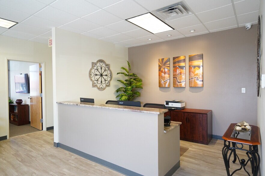 More Photos Of 8206 Louisiana Blvd NE, Albuquerque Coworking Space
