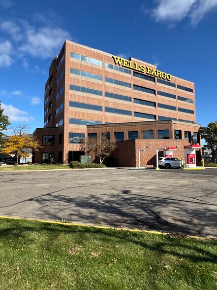 More Photos Of 400 1st St S, Saint Cloud Office For Lease