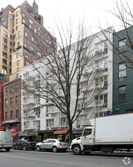 More Photos Of 204-208 W 14th St, New York Apartments For Lease