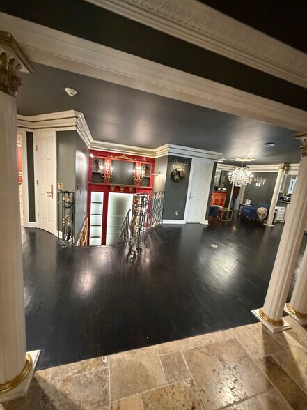 More Photos Of 4645 Tinker Diagonal, Oklahoma City Loft Creative Space For Lease
