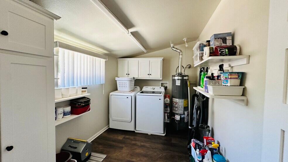 More Photos Of 54200 Pine Crest Ave, Idyllwild-Pine Cove Storefront Retail Office For Sale