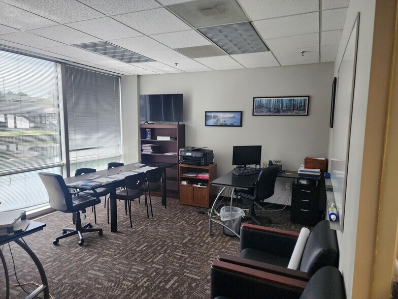 More Photos Of 3505 E Frontage Rd, Tampa Office For Lease