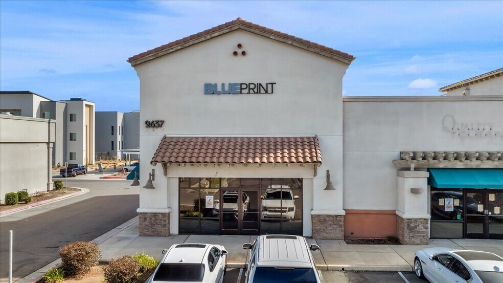 More Photos Of 2601 N 11th Ave, Hanford Storefront Retail Office For Lease