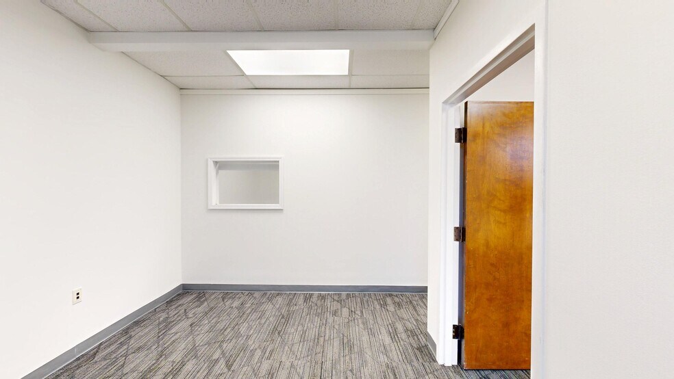 Primary Photo Of 4900 Creekside Dr, Clearwater Unknown For Lease