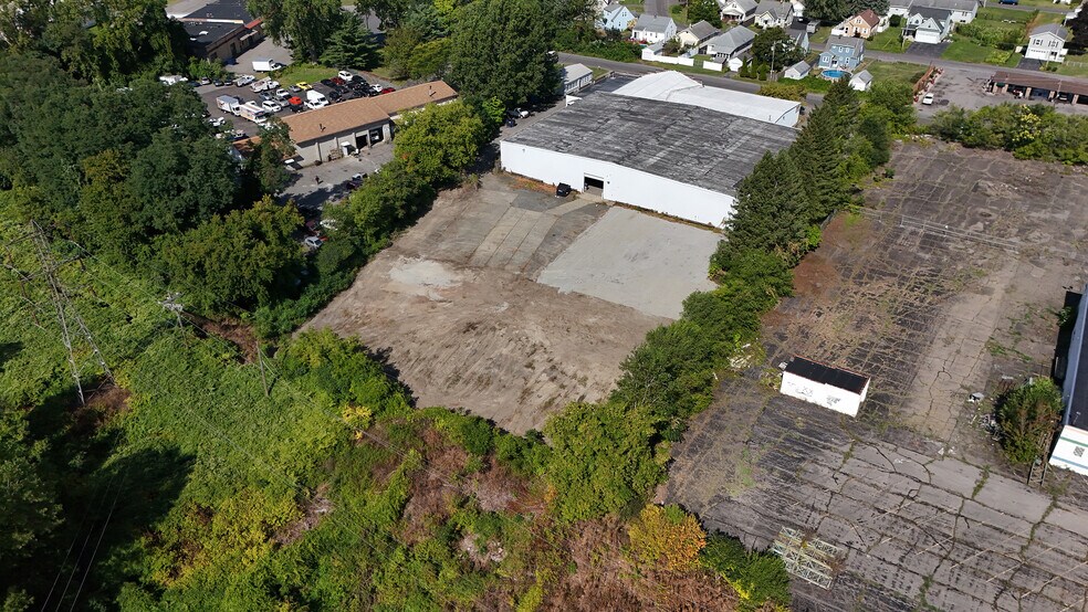More Photos Of 14 Kraft Ave, Albany Warehouse For Lease
