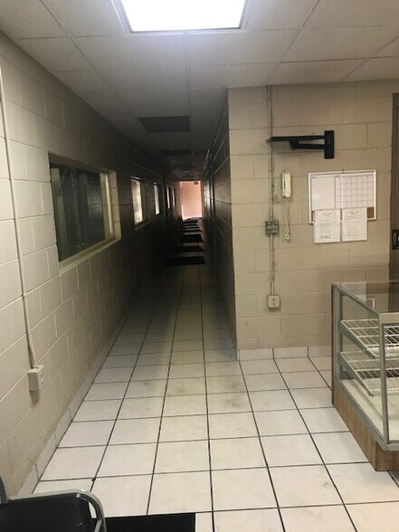 More Photos Of 2492 Youngstown Rd SE, Warren Carwash For Lease