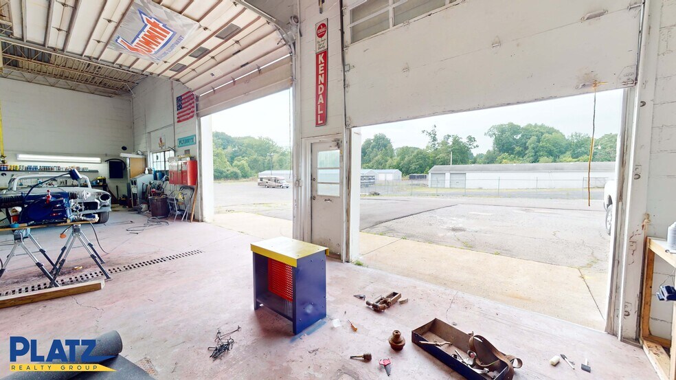 More Photos Of 125 E Liberty St, Hubbard Auto Dealership For Sale