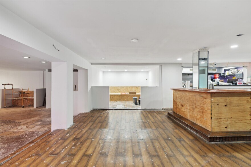 More Photos Of 5300-5302 Market St, Philadelphia Bar For Sale