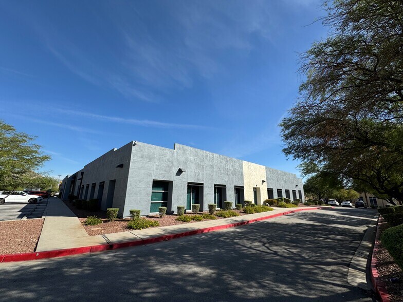 More Photos Of 9970 W Cheyenne Ave, Las Vegas Office For Sale