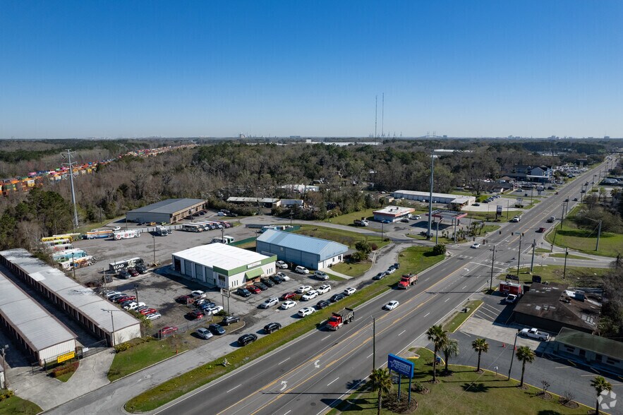 More Photos Of 3920 Ogeechee Rd, Savannah Service For Sale