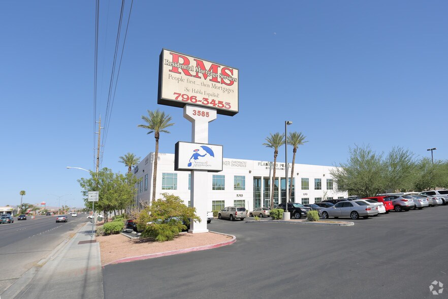 Primary Photo Of 3585 E Flamingo Rd, Las Vegas Loft Creative Space For Lease