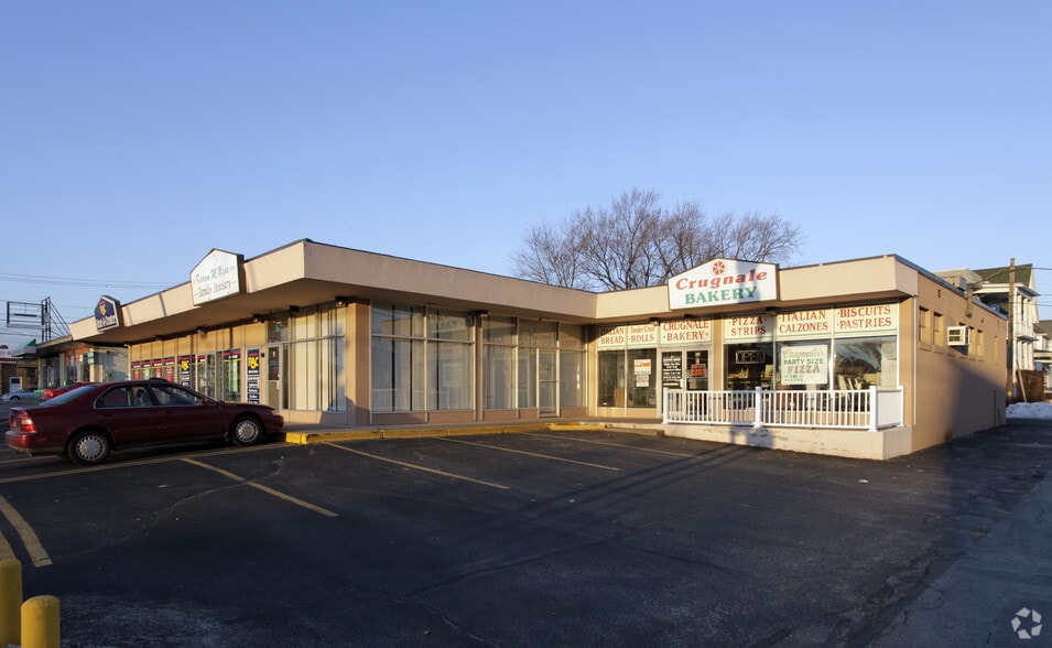 Primary Photo Of 567 Reservoir Ave, Cranston Storefront For Lease