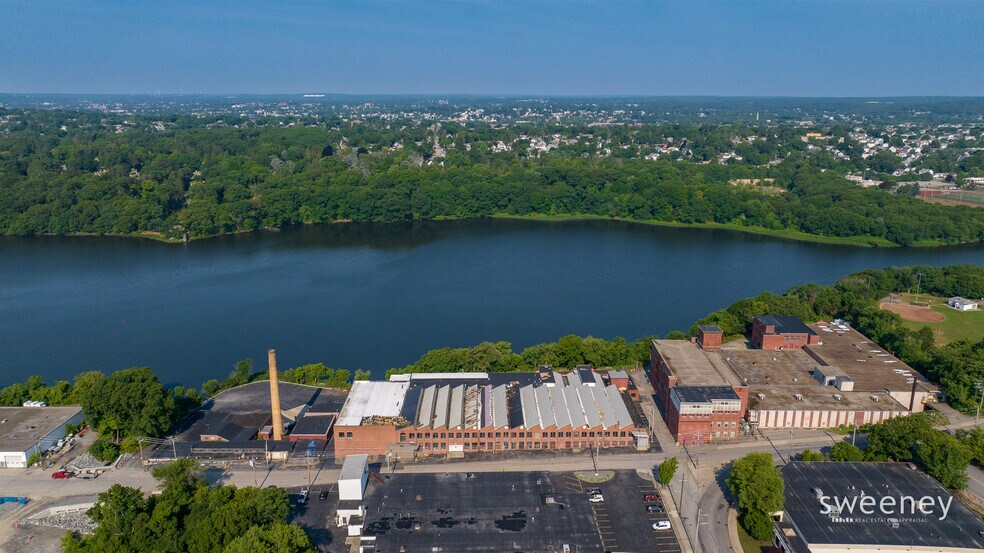 More Photos Of 727 School St, Pawtucket Manufacturing For Lease