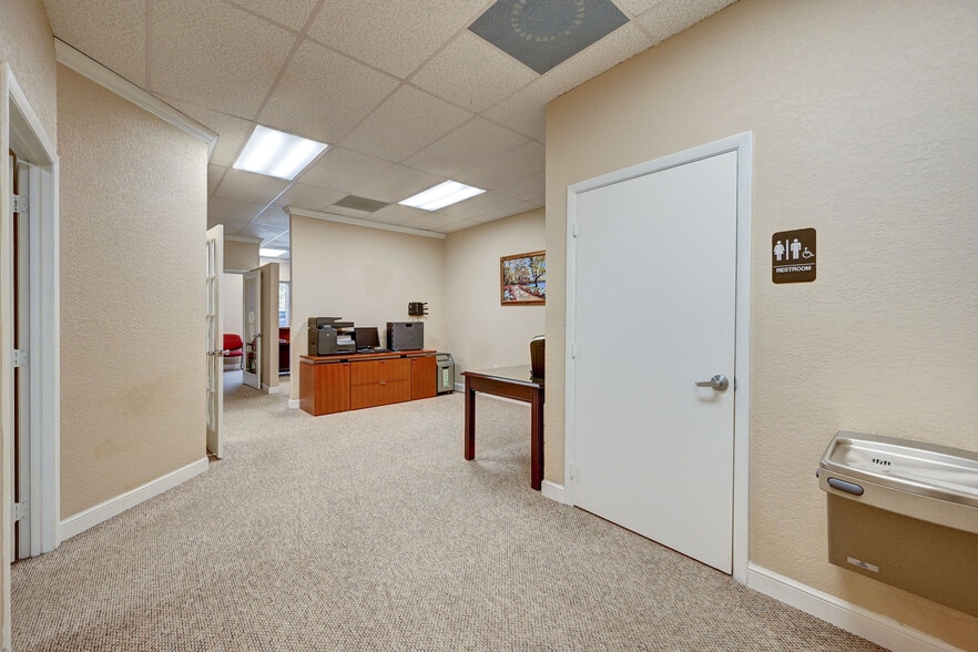 More Photos Of 4851 W Hillsboro Blvd, Coconut Creek Office For Sale