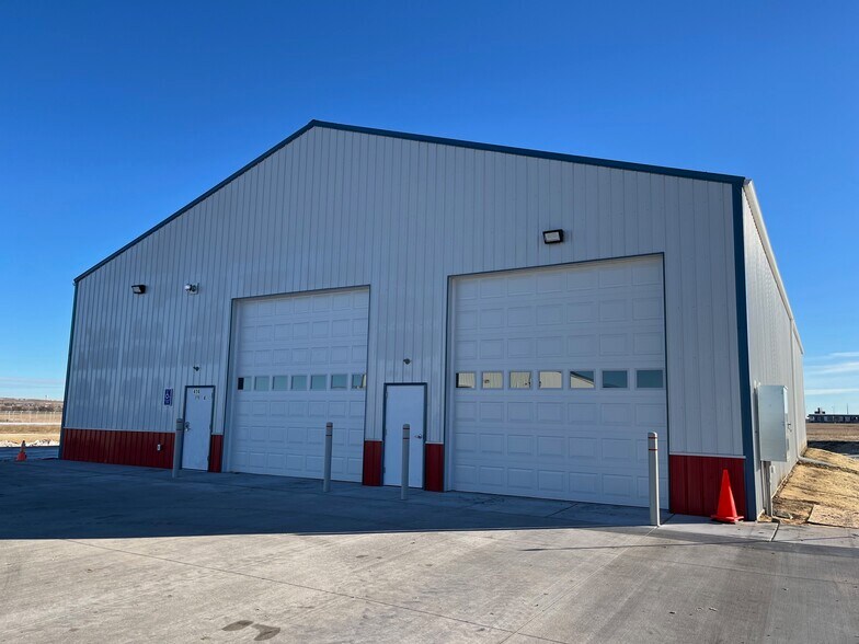 More Photos Of 414 Americas Way, Box Elder Warehouse For Lease