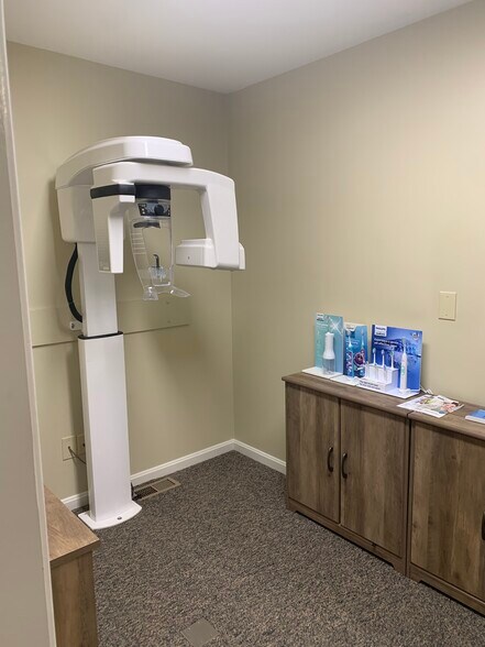 More Photos Of 9901 River Rd, Potomac Medical For Lease