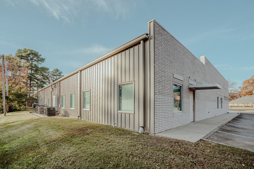 More Photos Of 1710 Arkansas Blvd, Texarkana Medical For Sale