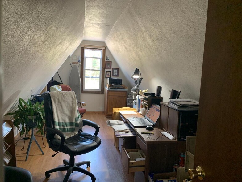 More Photos Of 1711 W Highway 51 S, Mercer Restaurant For Sale