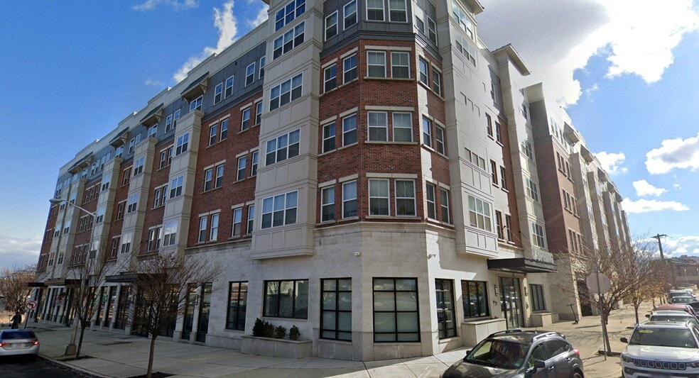 Primary Photo Of 2 Spring St, Newark Apartments For Lease